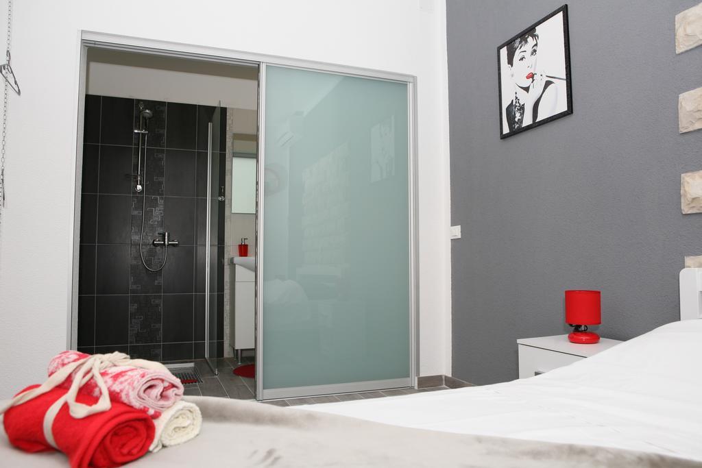 Apartments & Room Dijana Trogir Habitación foto