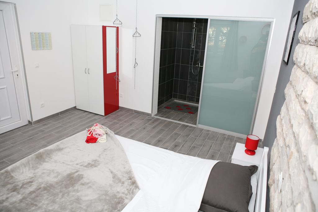 Apartments & Room Dijana Trogir Habitación foto