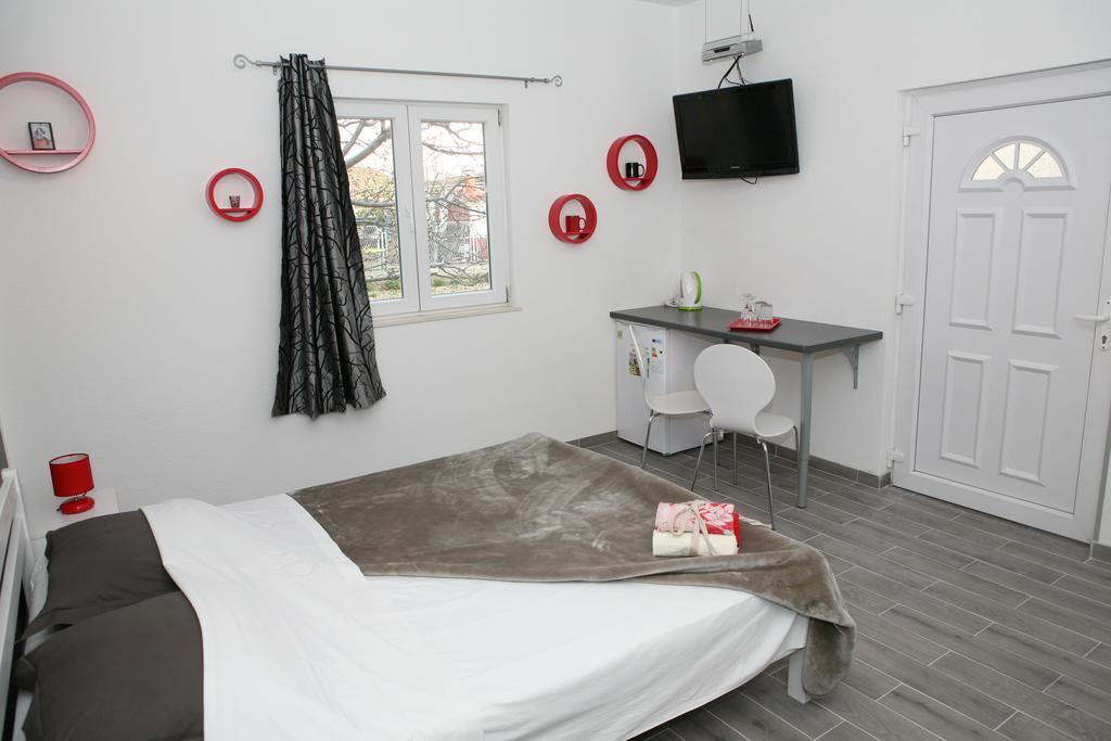 Apartments & Room Dijana Trogir Habitación foto
