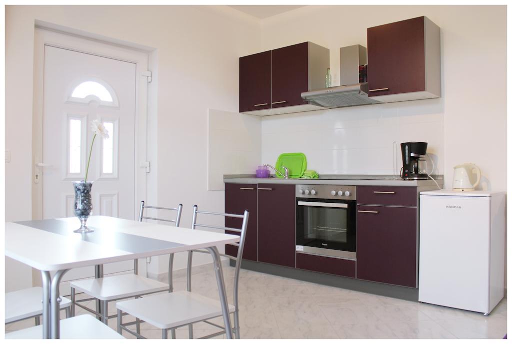 Apartments & Room Dijana Trogir Exterior foto